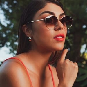 Quay Loop Me In Brown Fade Round Sunglasses with Gold Frame